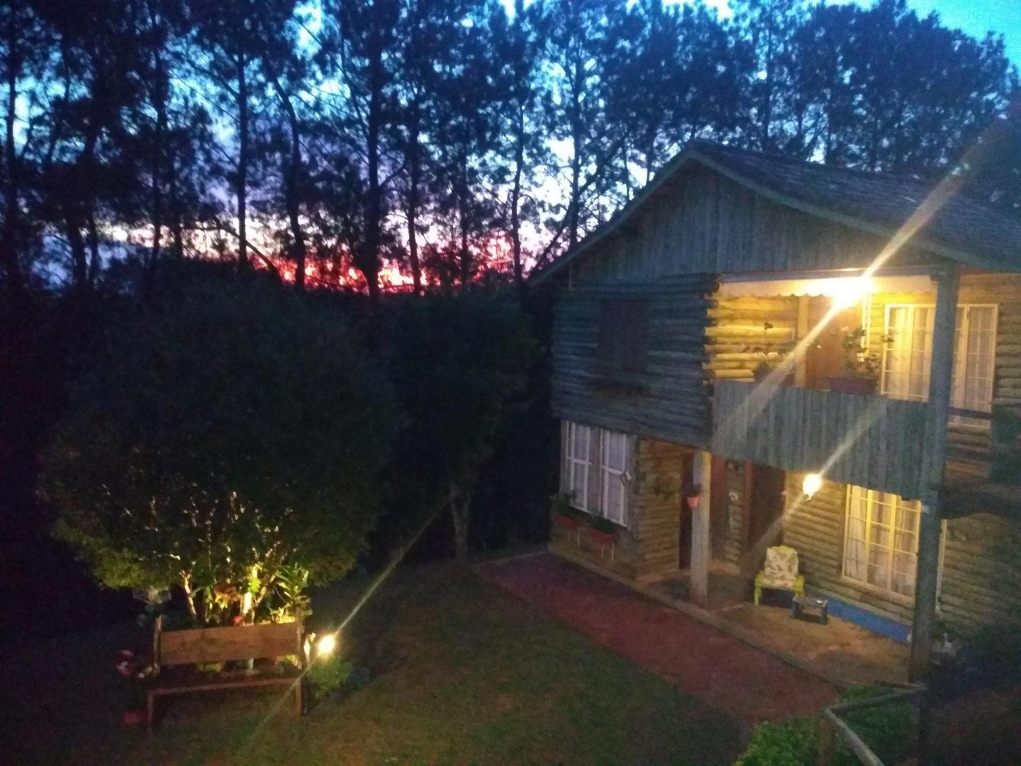 Pousada Recanto Das Girafas — Fotos 1