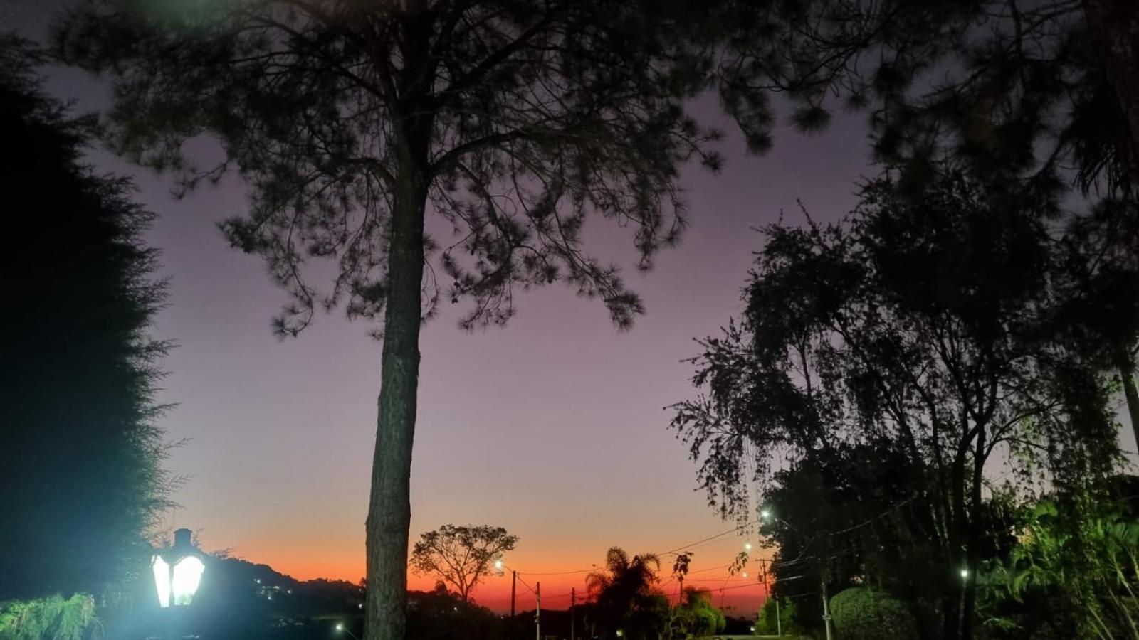 Chales Por Do Sol - Serra Negra (Sao Paulo)