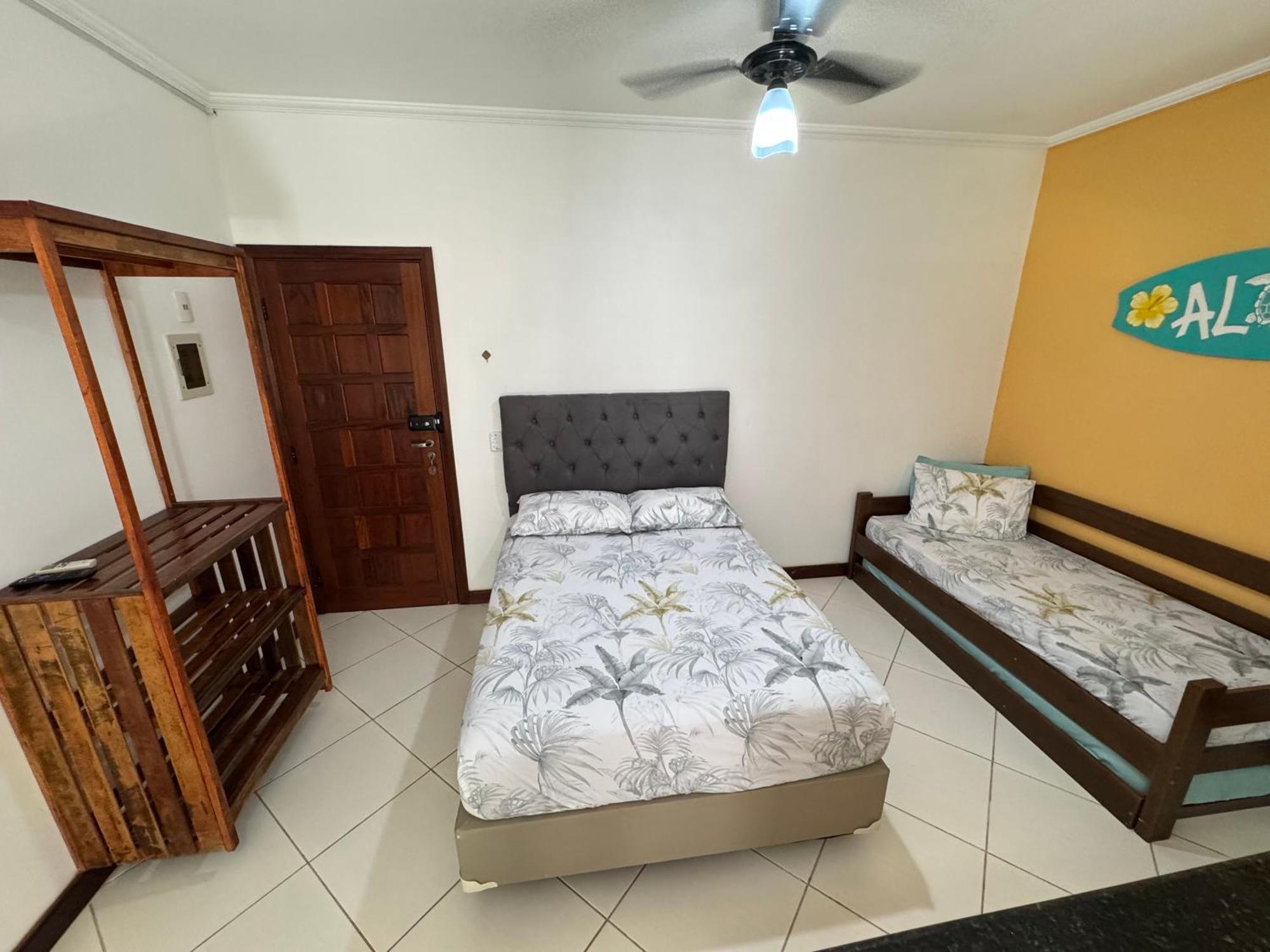 Apartamentos E Flats Da Taty Praia Das Toninhas - Ubatuba — Fotos 1