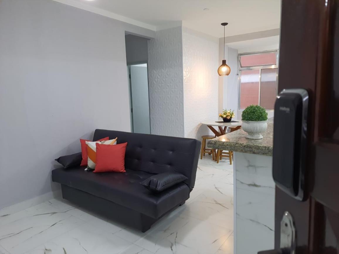 Beira Mar Tupi: Beachfront 2-Bedroom with Wi-Fi & Parking — Fotos 3