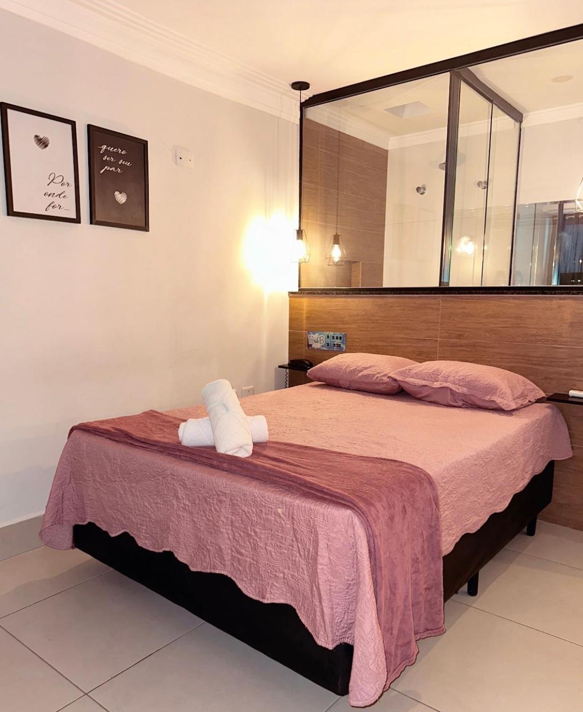 Bob Motel, Guarulhos