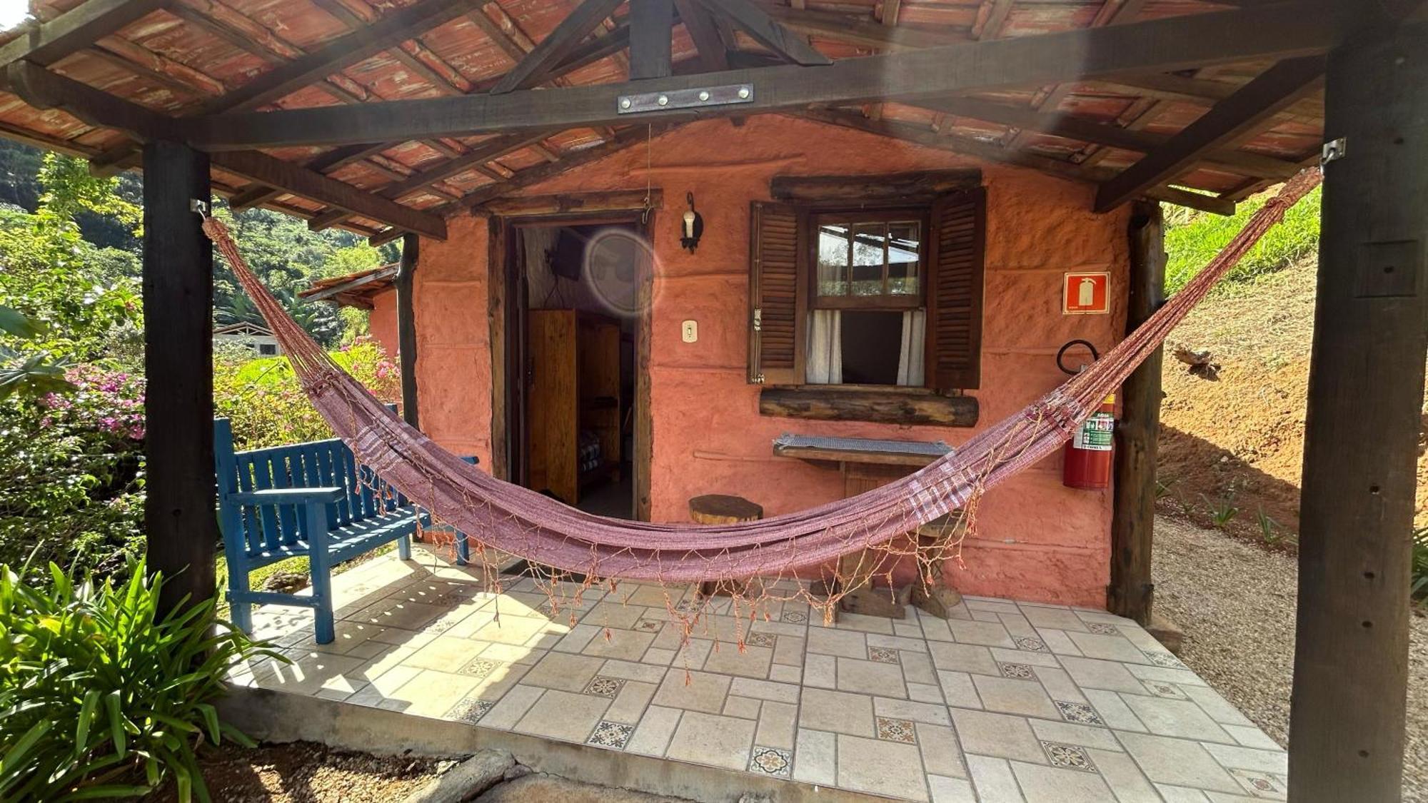 Vale Do Piemonte - Chale Com Hidromassagem - Villa - Santo Antonio do Pinhal — Photos 3