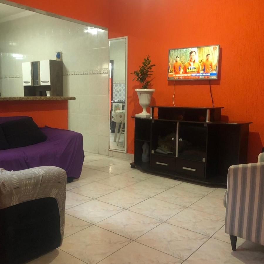 Pe Na Areia Pg 50 Metros Do Mar Villa - Praia Grande (Santos) — Photos 1