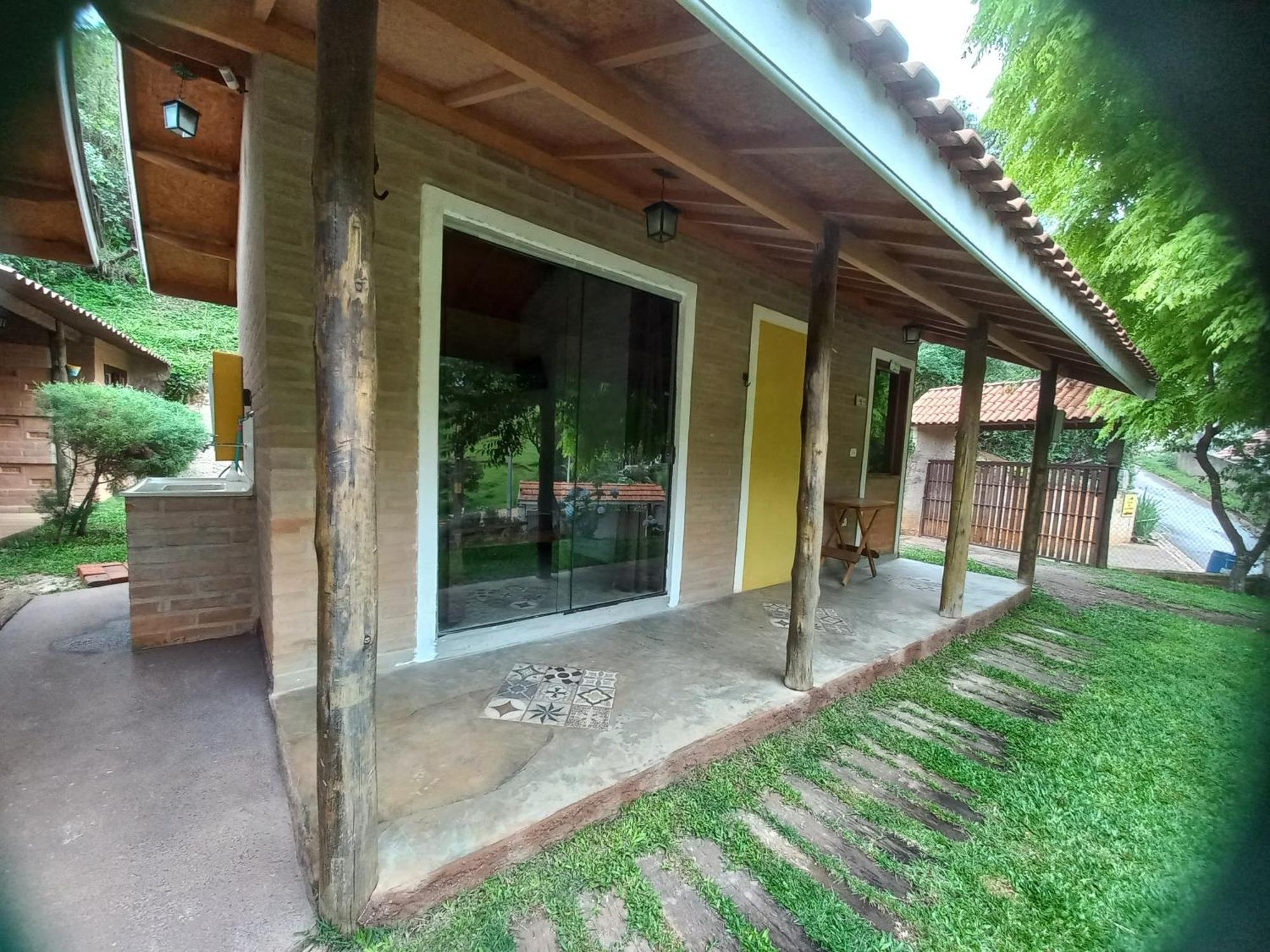 Chales Do Alcantilado - Santo Antonio do Pinhal — Fotos 1