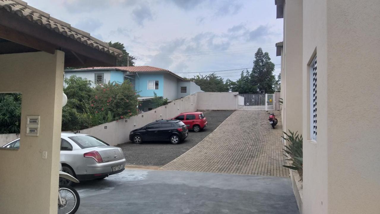 Apto Novo Em Condominio Com Vista As Montanhas. - Serra Negra (Sao Paulo) — Fotos 1