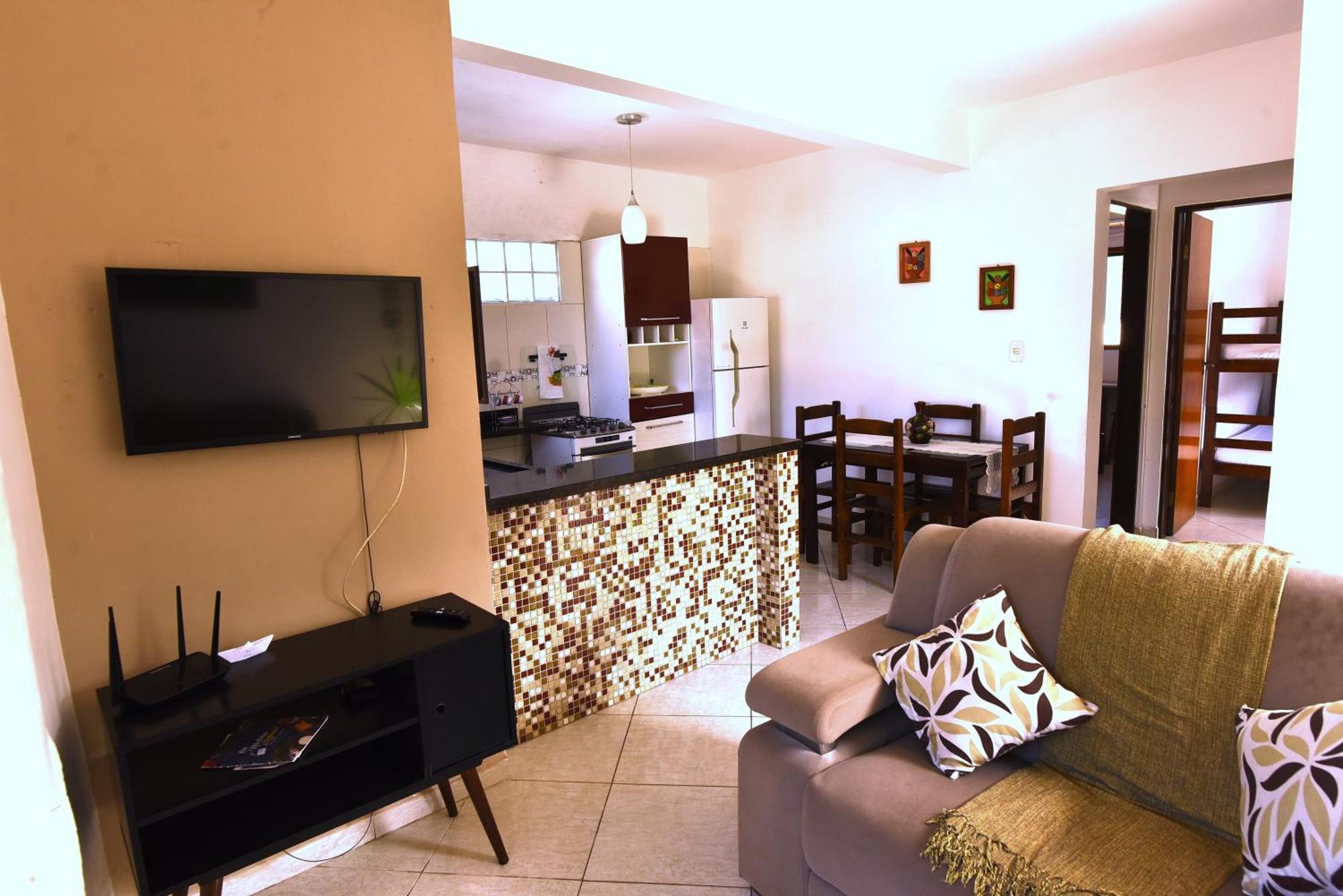 Apto Bem Equipado, Com 2 Quartos Acomoda Ate 6 Pessoas Confortavelmente, Ubatuba