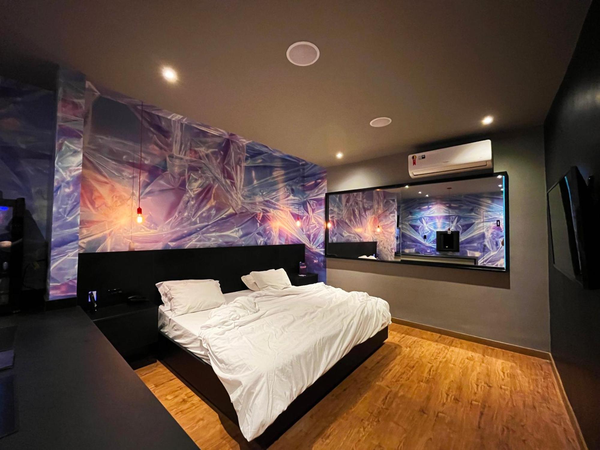 Tout Motel (Adults Only)
