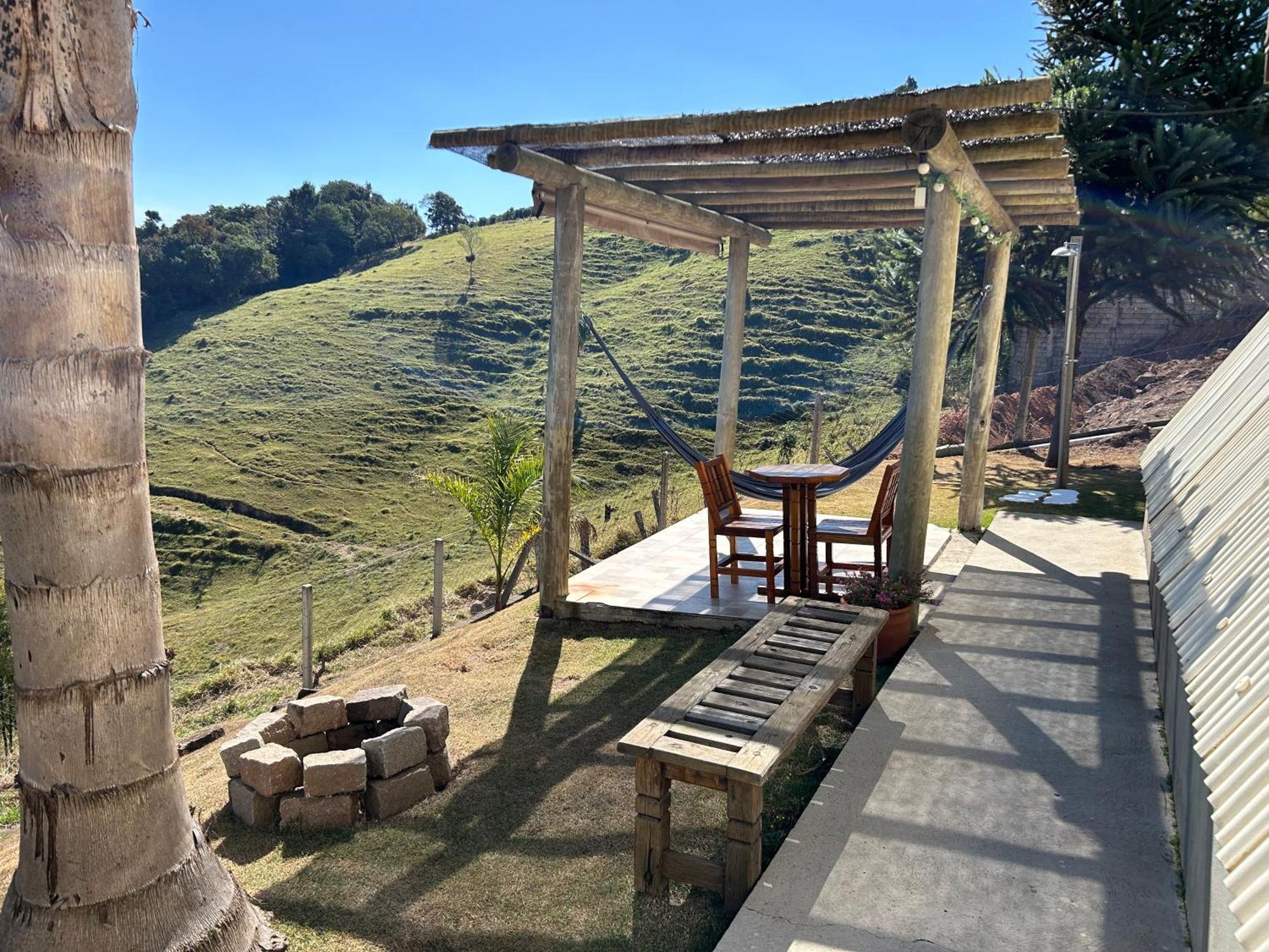 Chale Da Montanha - Locacoes Villa - Aguas de Lindoia, Aguas de Lindoia