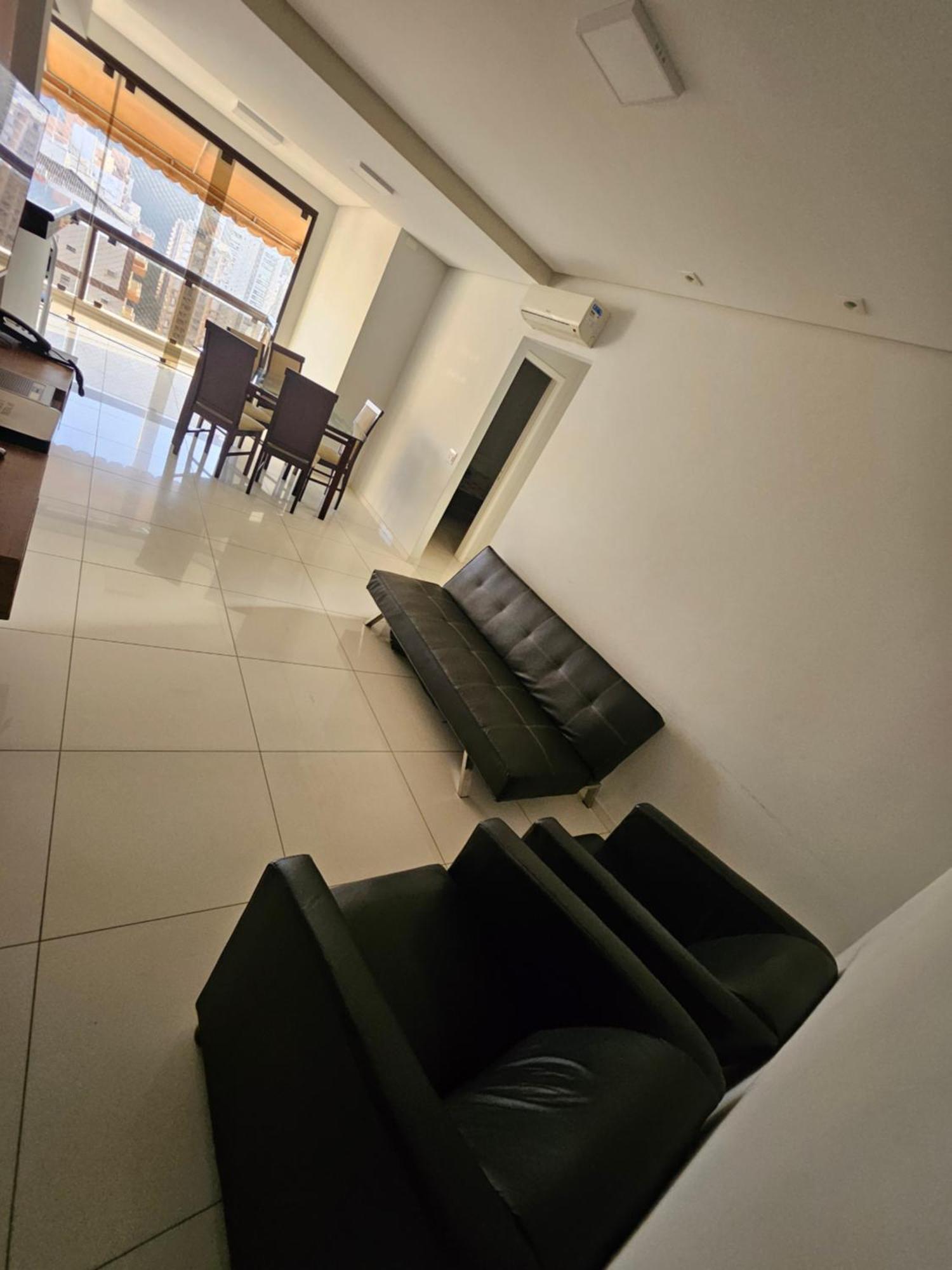Pitangueiras 1 , 2 Dormitorios, Piscina Climatizada, 100 M Praia, Duas Vagas De Garagem E Wi-Fi, Guaruja