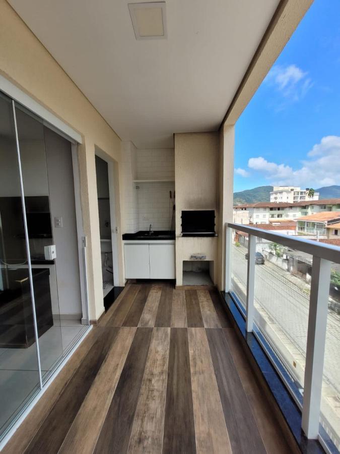 Ubatuba - Apartamento No Centro Da Cidade Proximo A Restaurantes E As Grande, Centro, Itagua, Etc. — Fotos 1