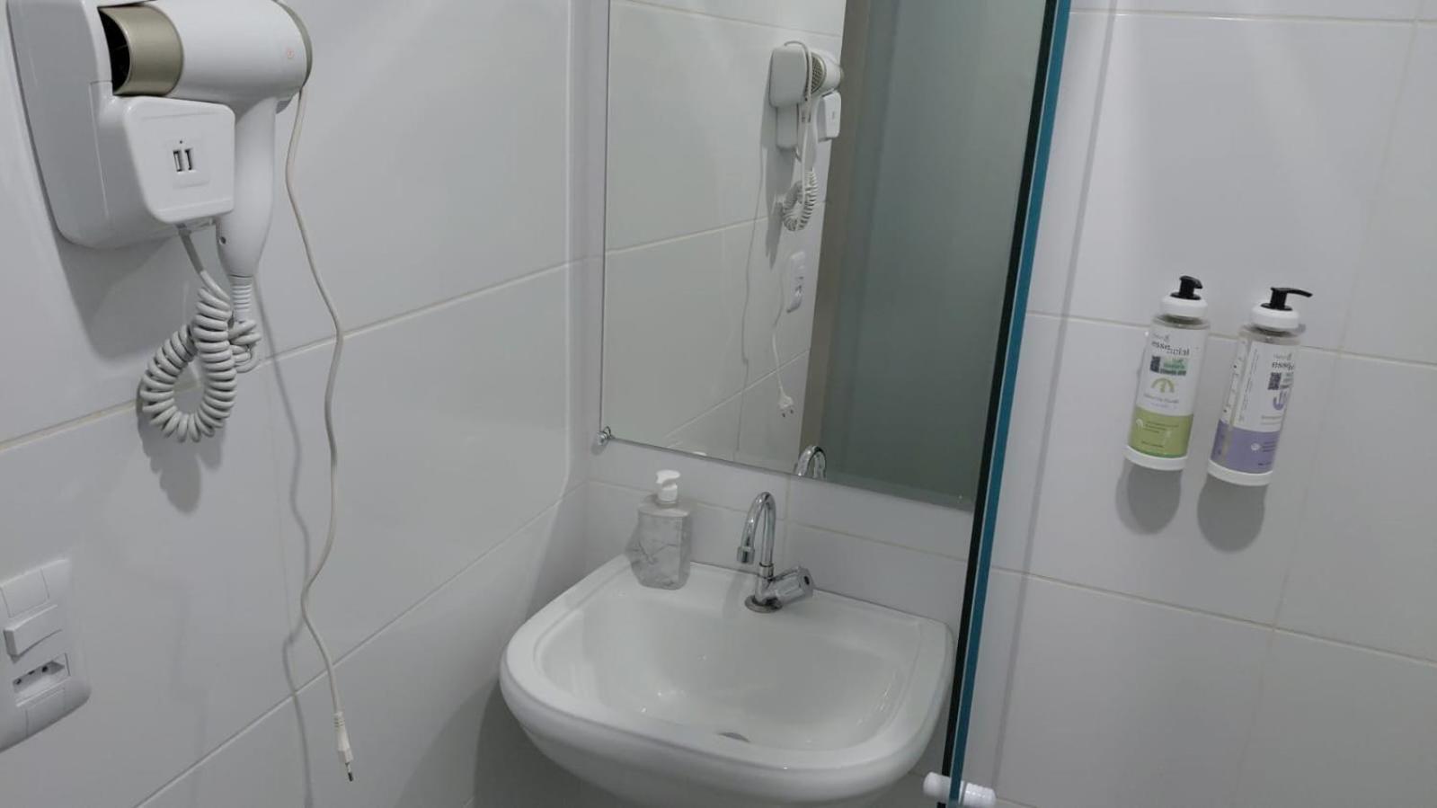 Pousada Eas Suites Internacionais 10Min Gru — Photos 3