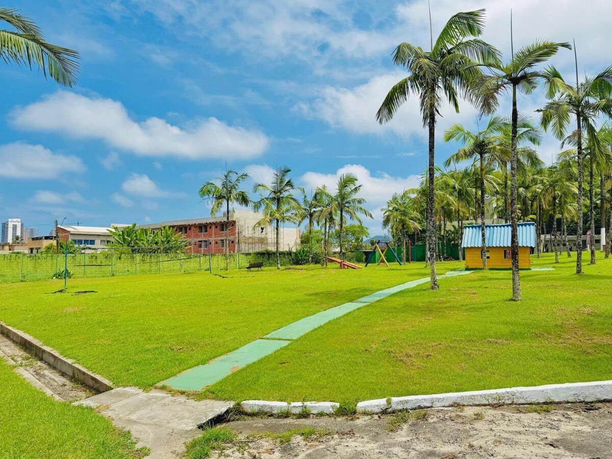 Casa Com 3 Quartos E Lazer De Clube No Condominio Terras De Sao Jose Guaruja Na Praia Da Enseada Para Alugar Por Temporada — Fotos 3