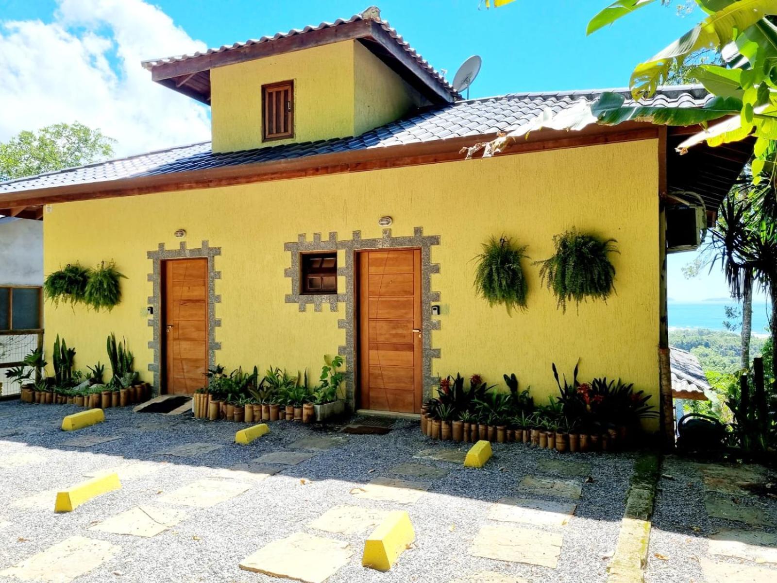 Burung Flats Itamambuca - Hospedagem Com Vista Para O Mar - Ubatuba, Ubatuba