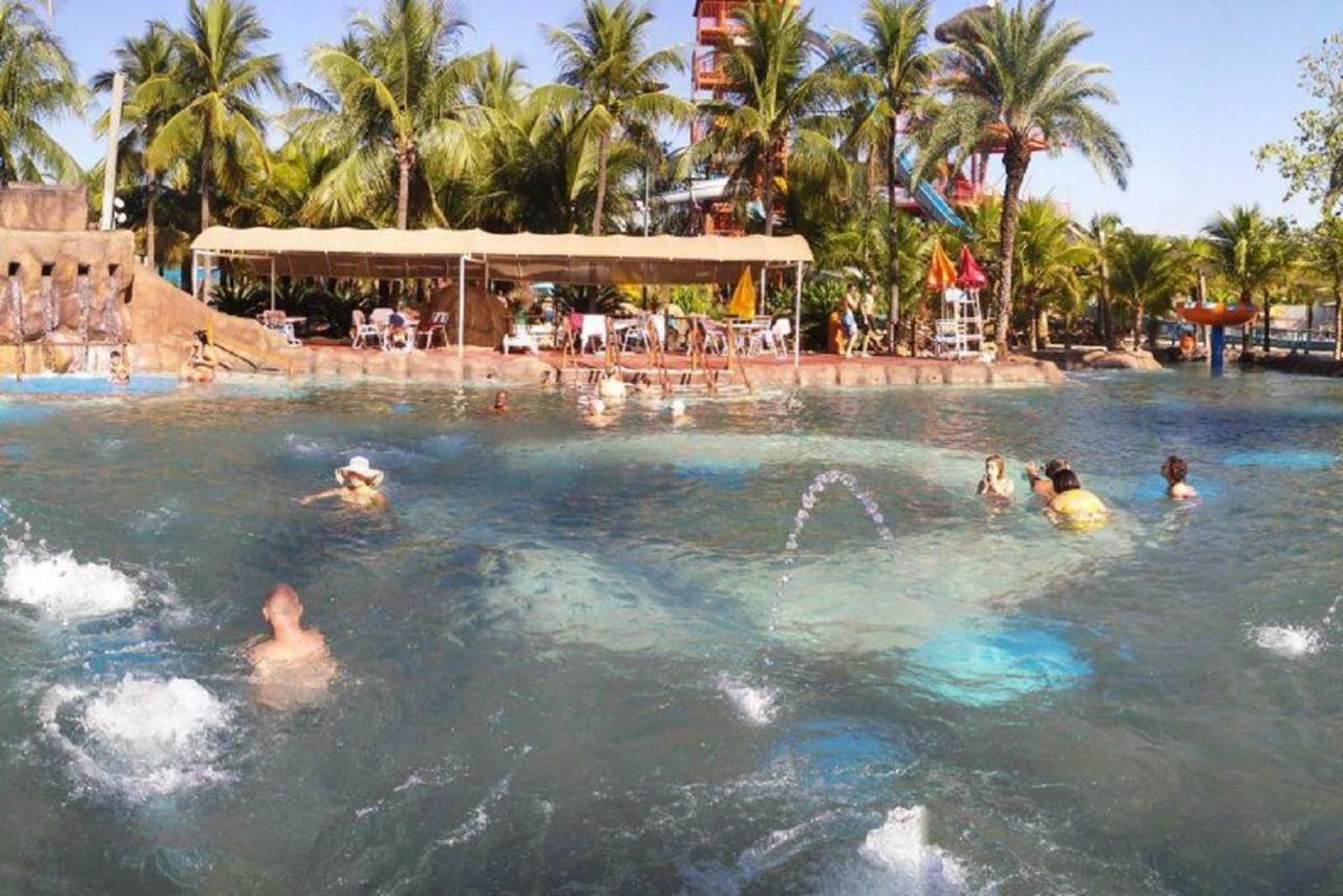 Opr - Resort Em Olimpia Frente Piscina Ao Lado Do Parque Thermas Dos Laranjais — Fotos 2