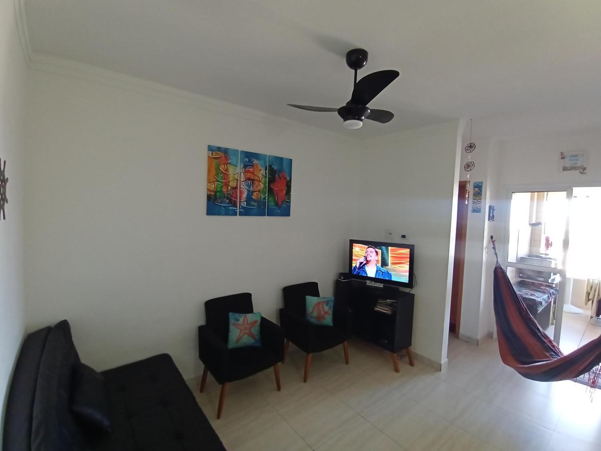 Praia Grande Beachfront Apartment: Rooftop Pool, Sea Views & Family-Friendly, Praia Grande