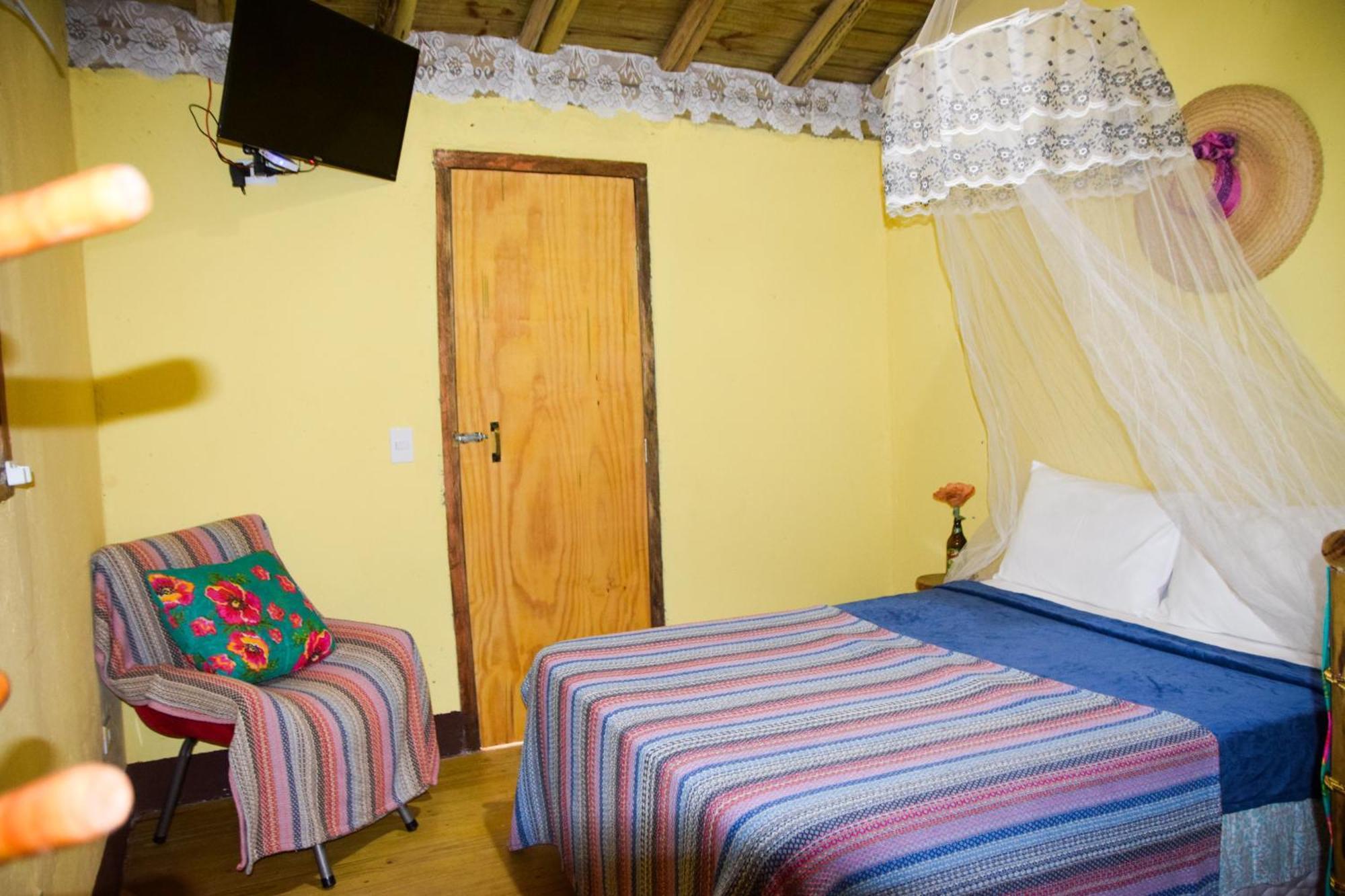 Mini Chales Madeira Beach - Ubatuba — Photos 1