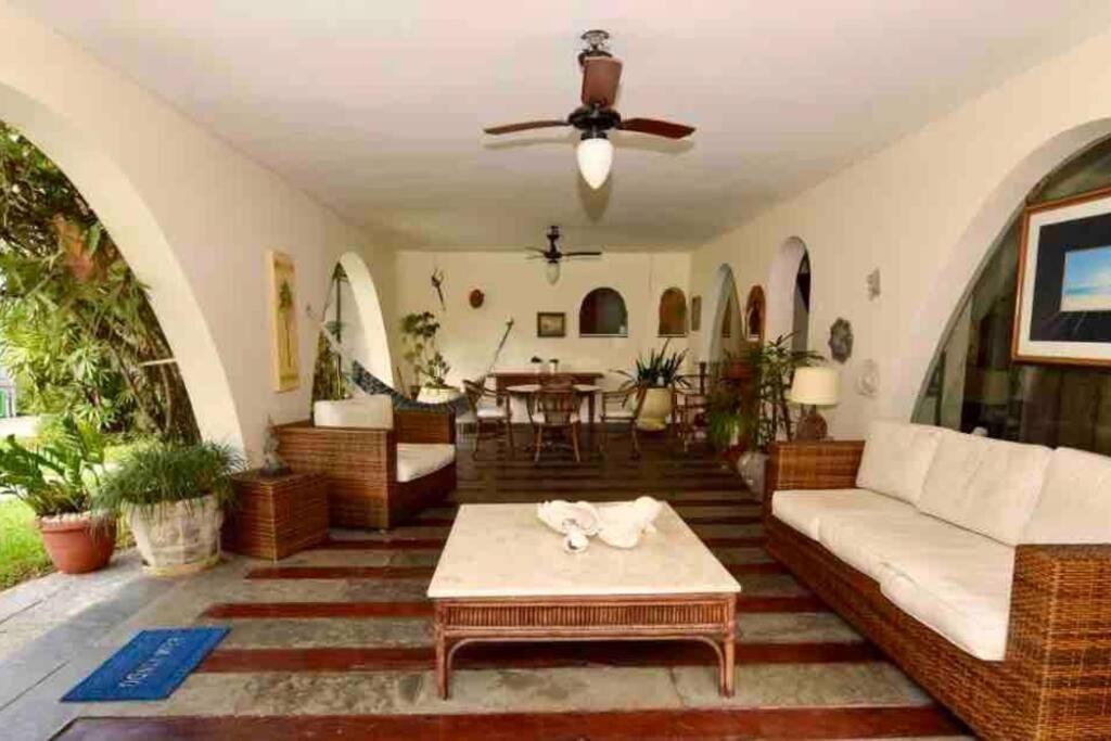 Casa Aconchegante,Perto Da Praia,Com Piscina,Muito Jardim,E Pet Friendly - Guaruja — Fotos 2