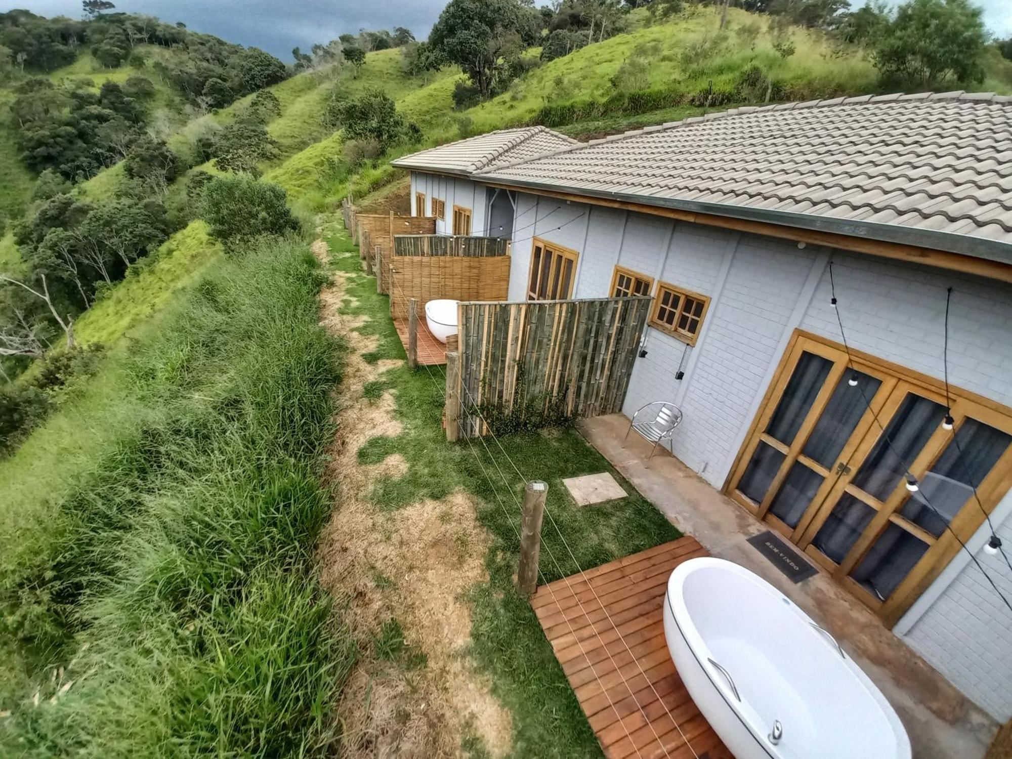 Embahu Suites - Vista Para Pedra Do Bau E Banheira De Imersao, Santo Antonio do Pinhal