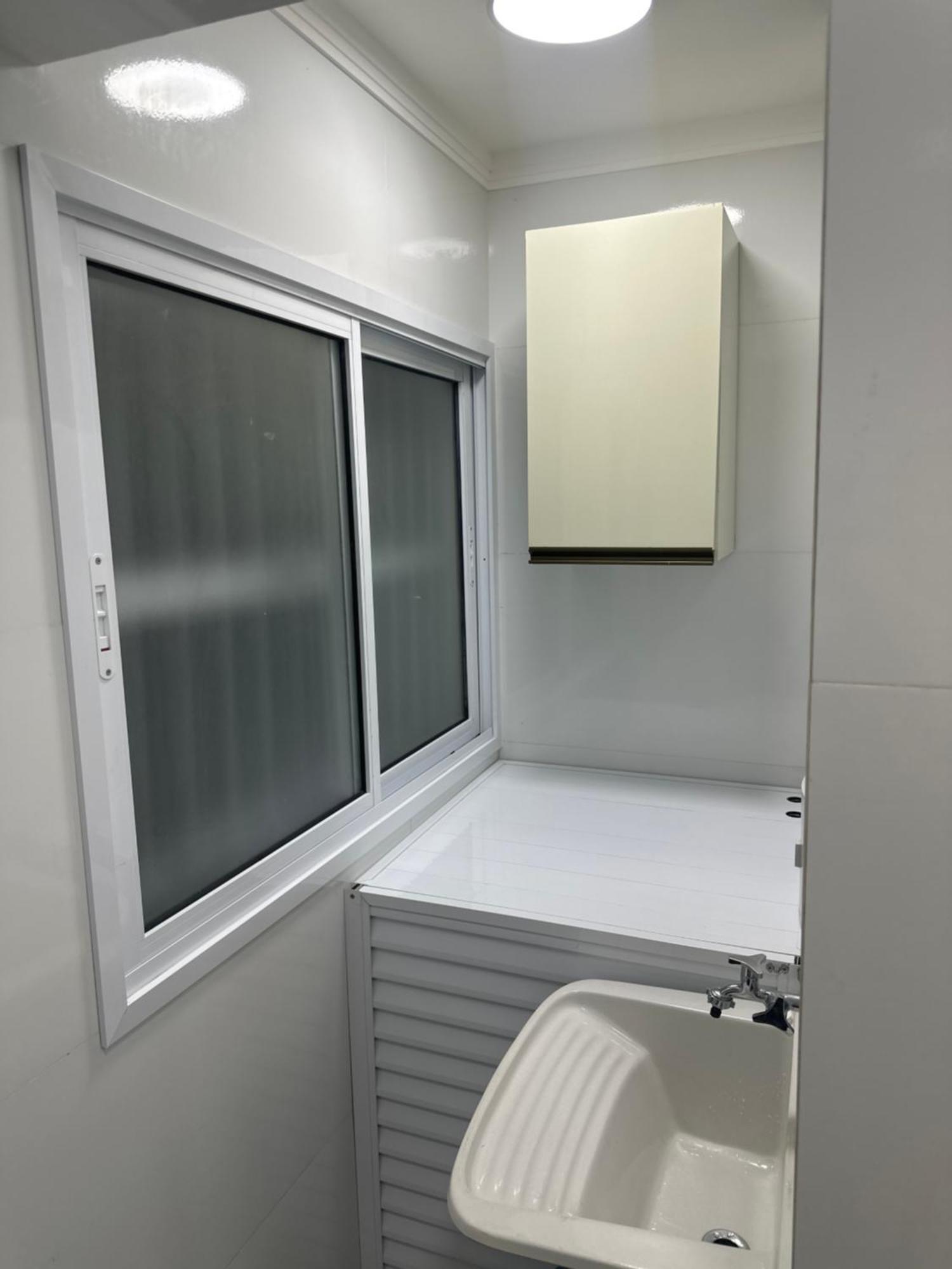 Apartamentoguaruja A Menos De 100 Metros Da Praia, Guaruja