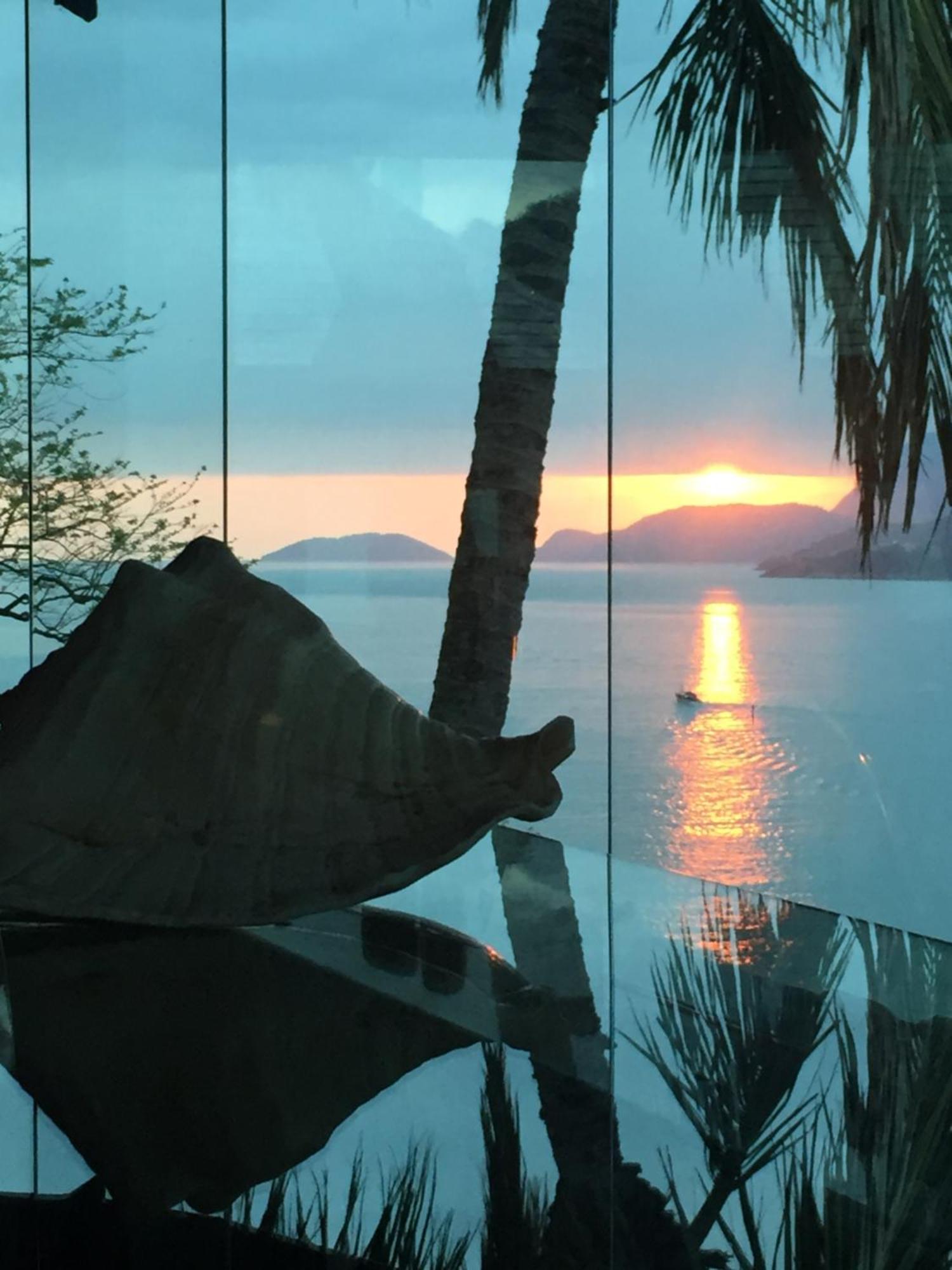 Suites Na Casa Da Praia — Photos 1