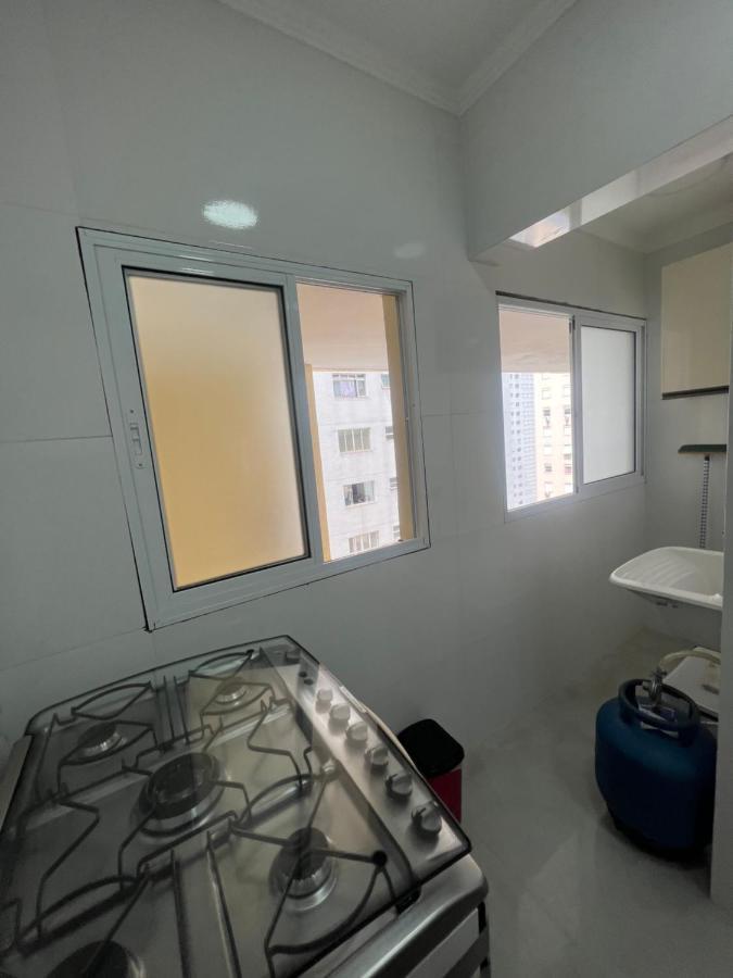Apartamentoguaruja A Menos De 100 Metros Da Praia — Photos 3