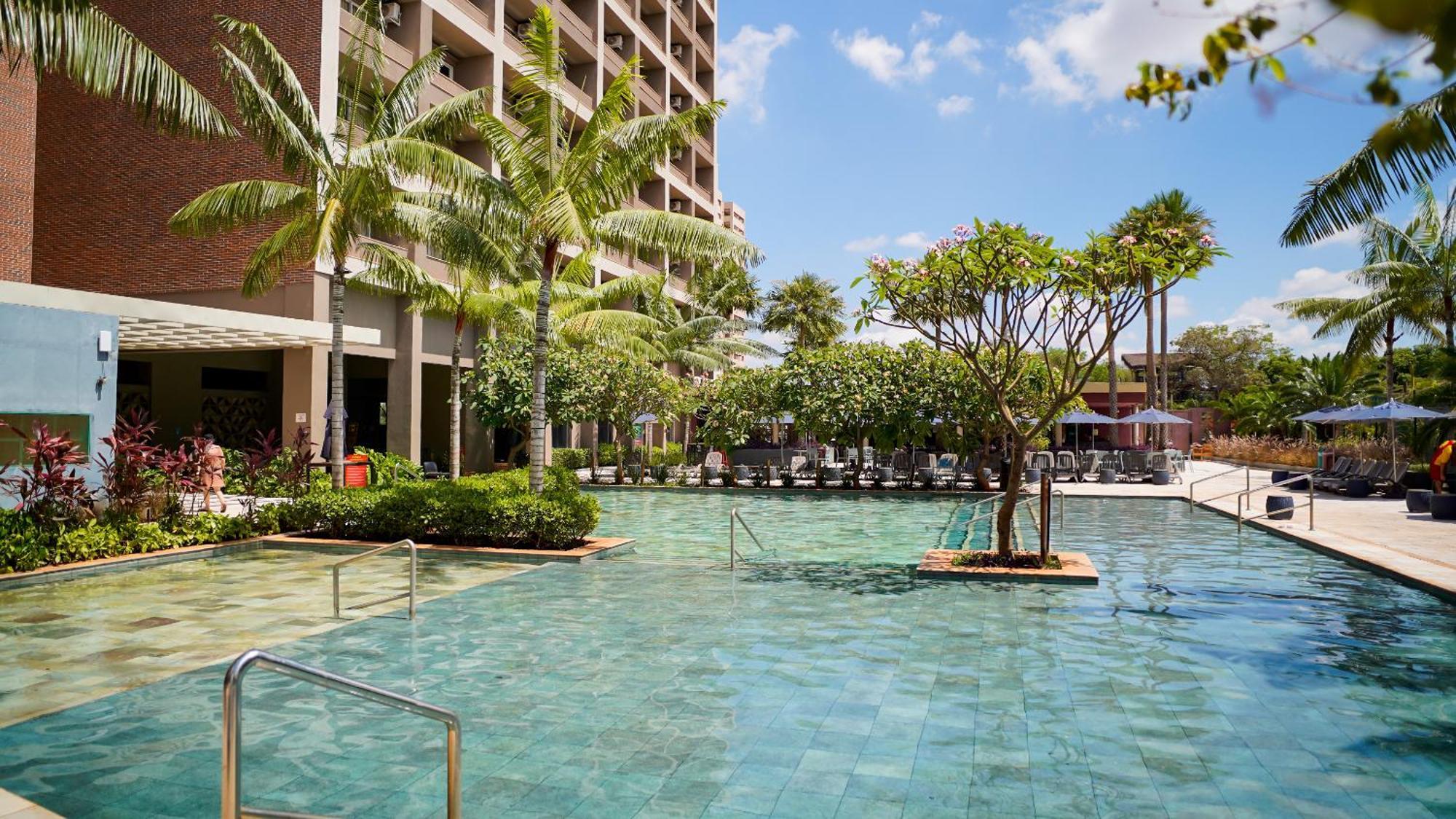 Hot Beach Resort, Olimpia