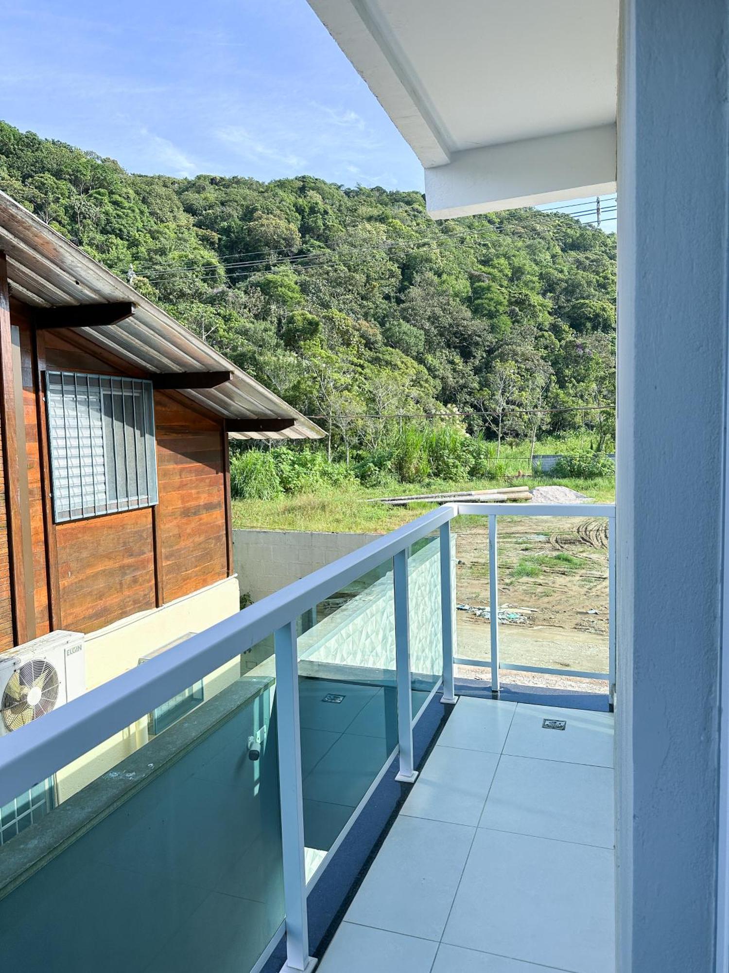 Casa Moderna Em Ubatuba Com Churrasqueira E Wi Fi — Fotos 2