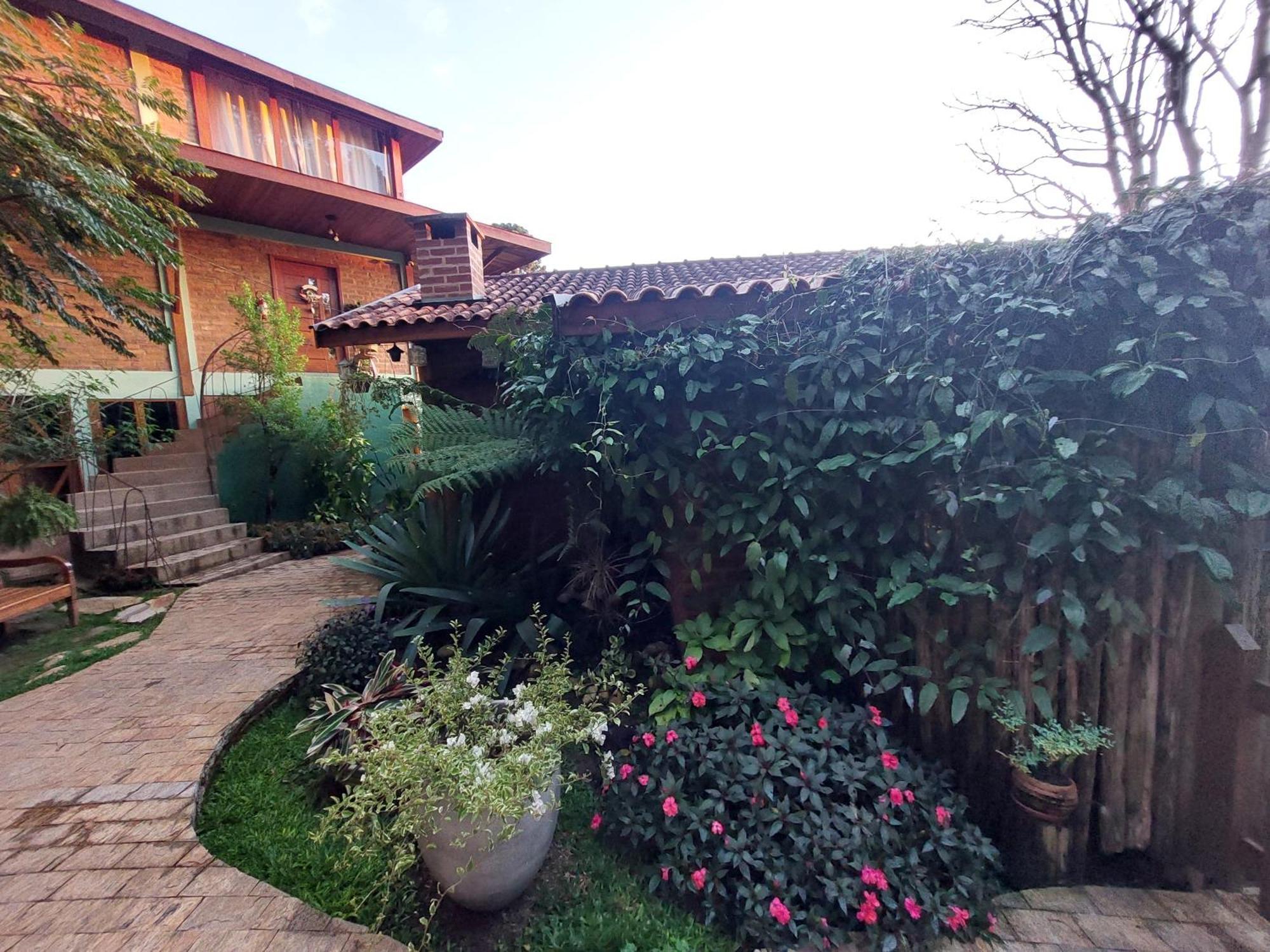 Hospedaria Aiko, Sao Bento do Sapucai