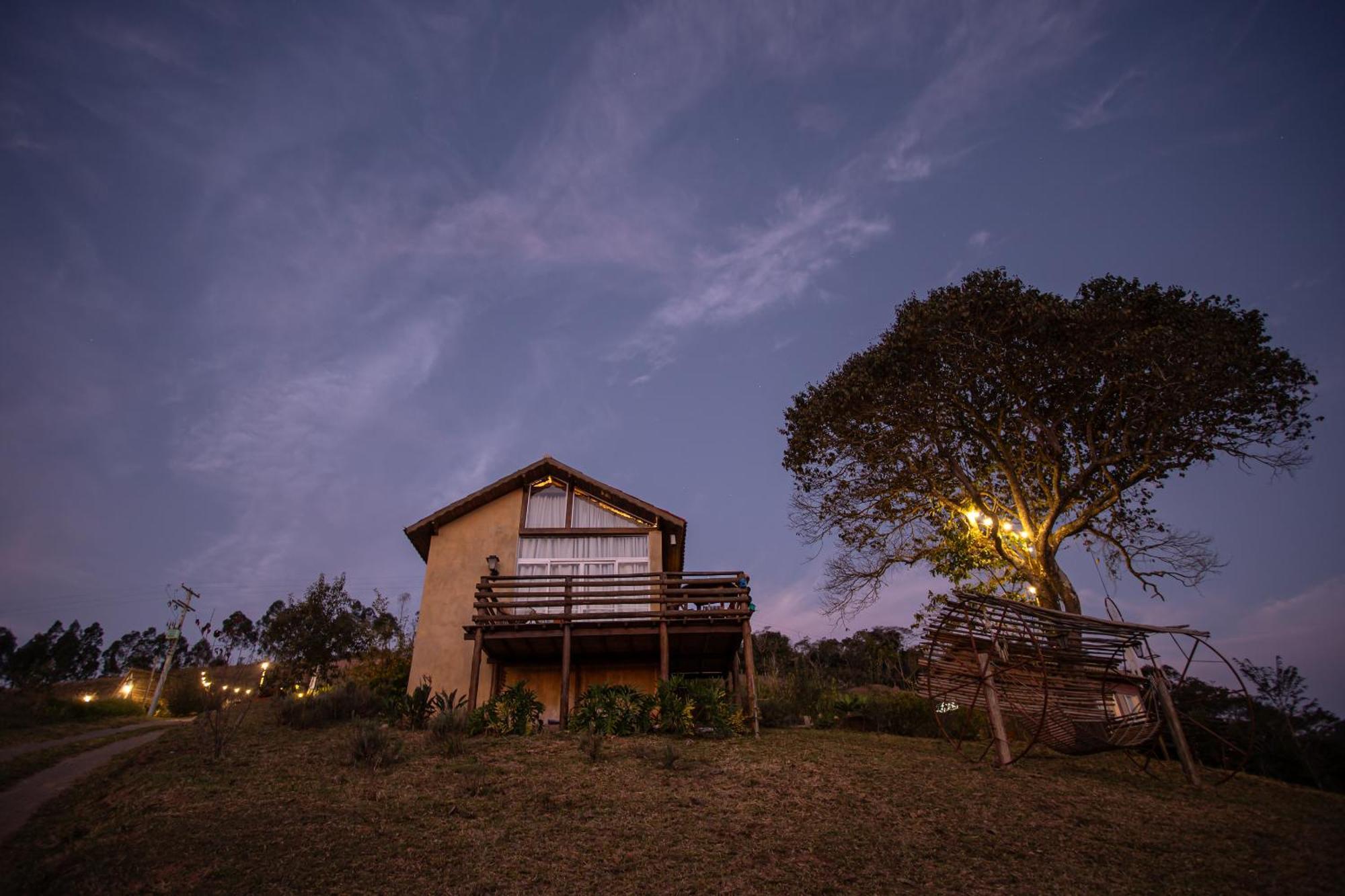 Chale Vilarejo - Vila Monte Cunha — Fotos 3