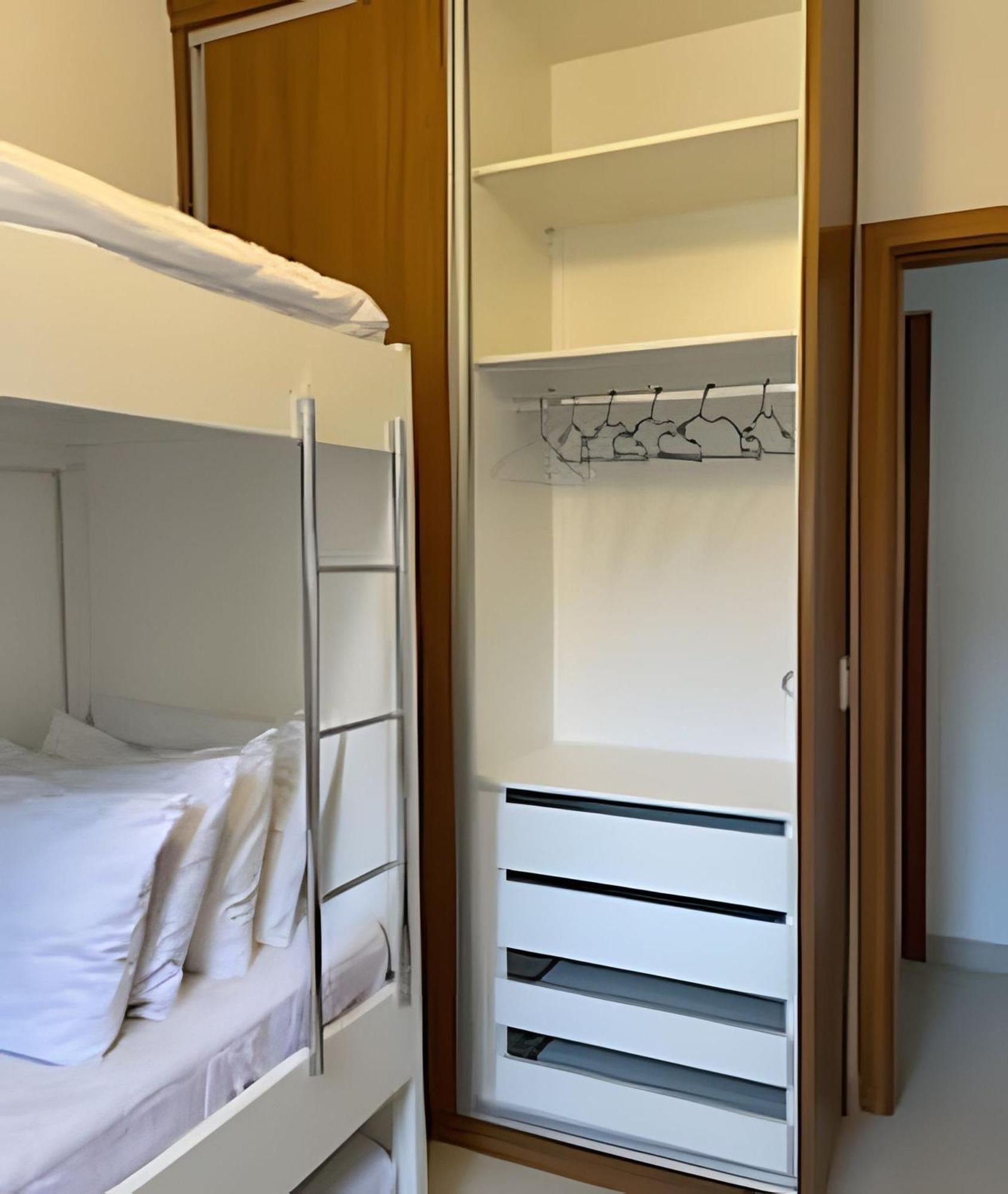 150M Da Praia Das Toninhas Com Varanda Gourmet — Photos 3