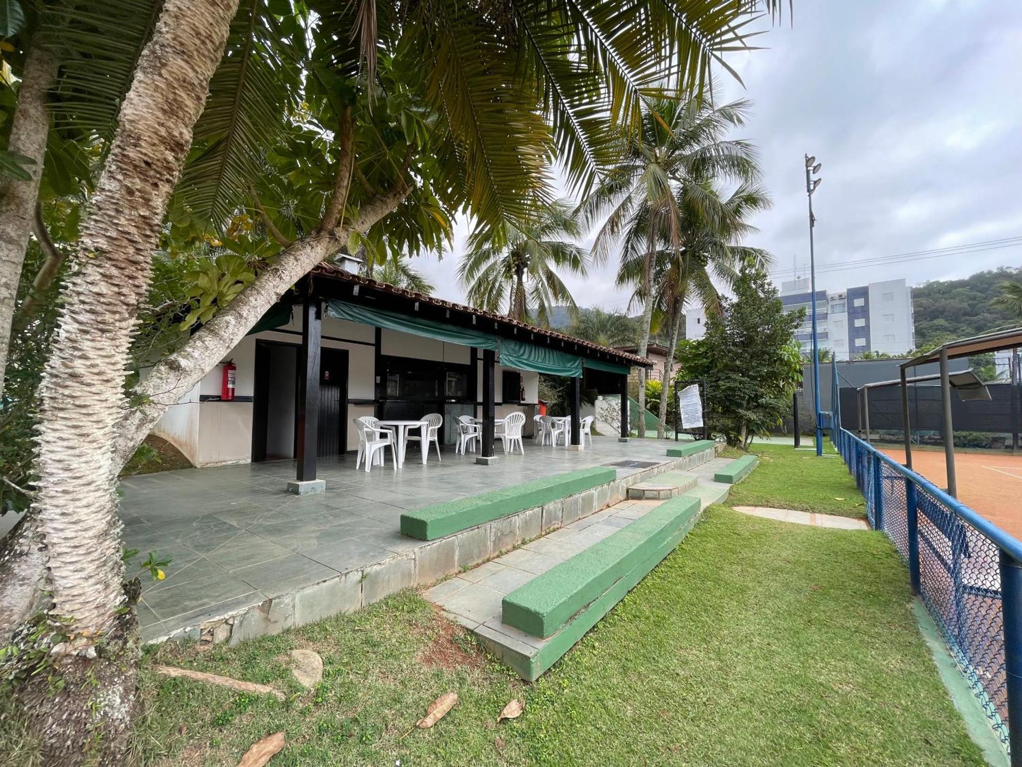 Condominio Wembley Tenis - Praia Das Toninhas — Photos 1
