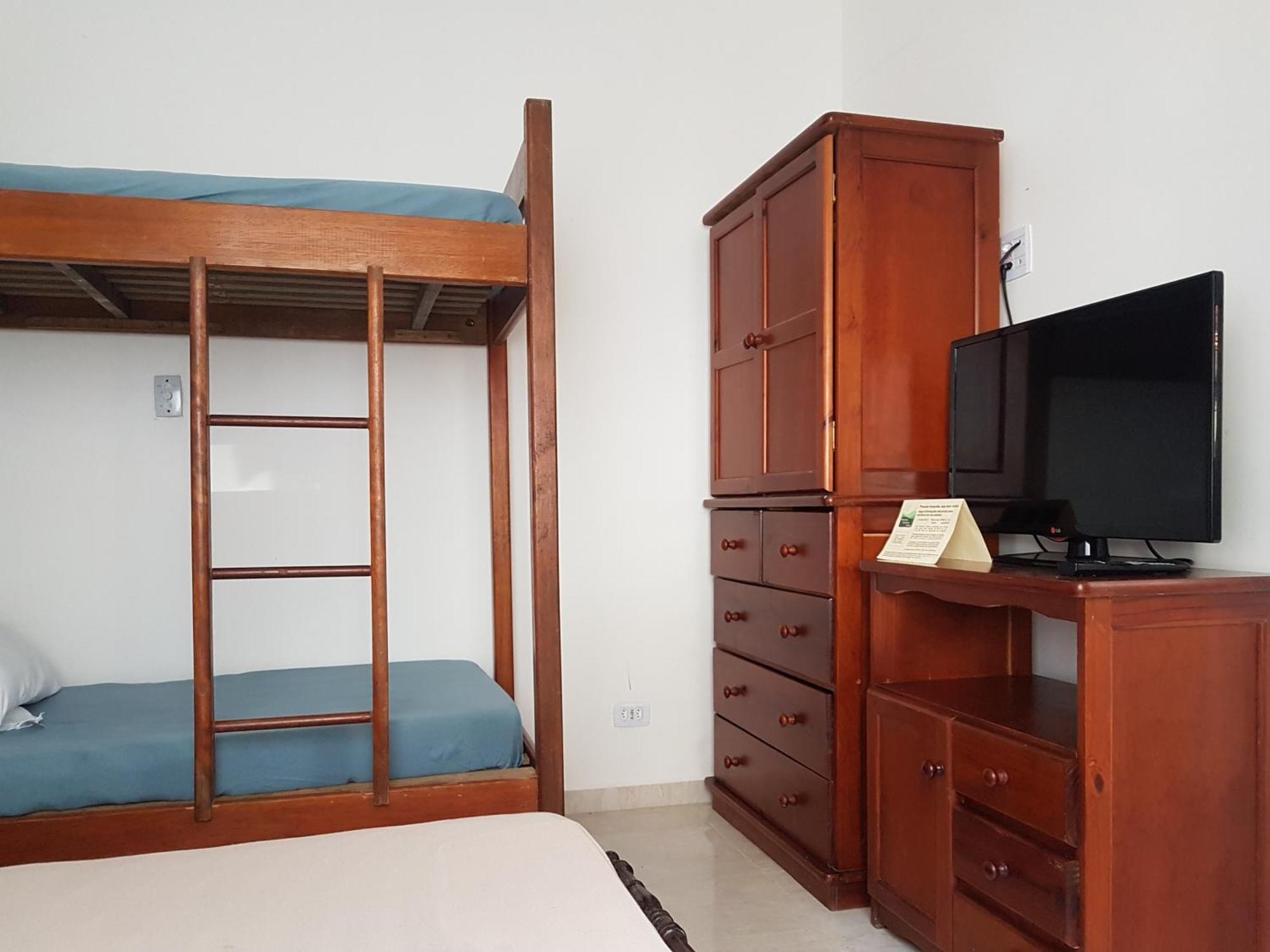 Mansao Frente A Praia - Locacao De Suites Privativas, Ubatuba