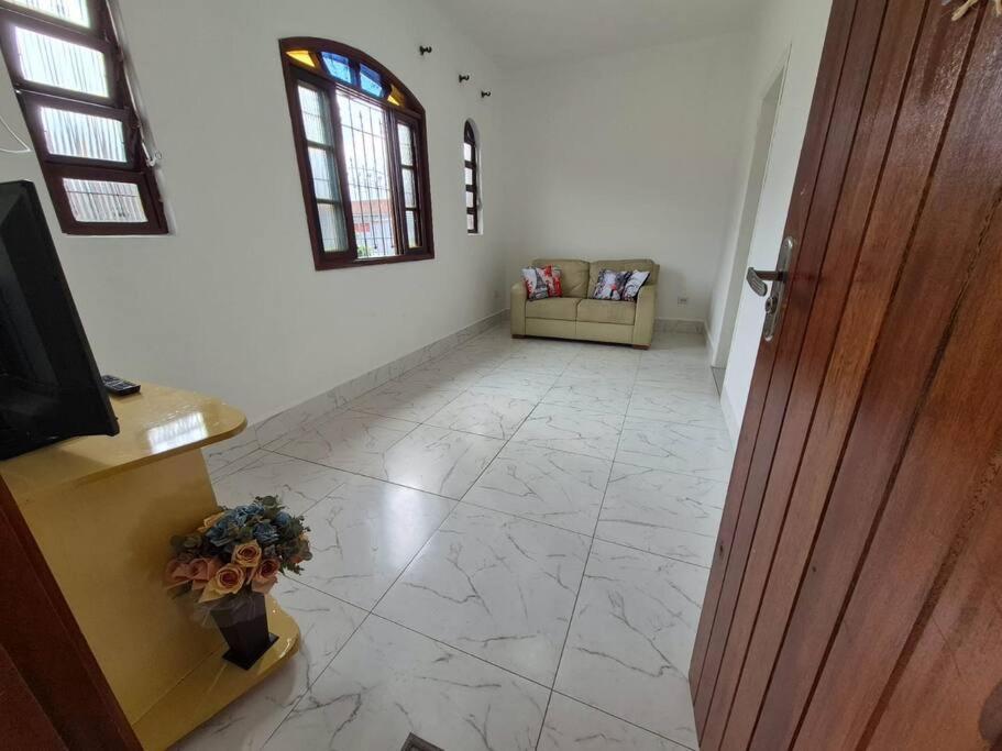 Casa A 2 Quadras Da Praia Com Churrasqueira - Praia Grande (Santos) — Photos 2