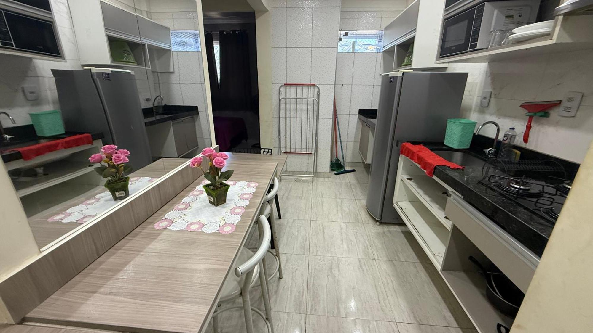 Studio Mobiliado 52 Proximo A Praia Da Enseada, Guaruja