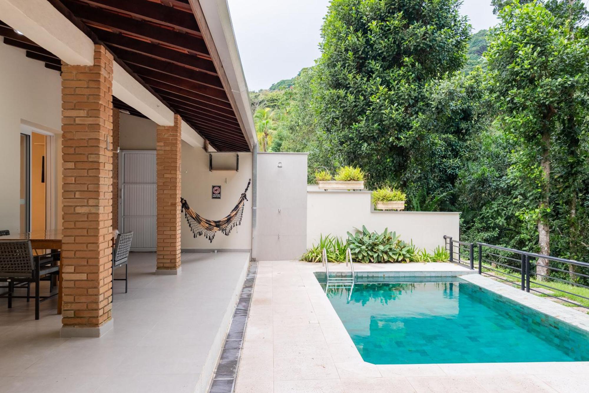 Villa Ubud - Casa Com Piscina Privativa E Vista Para O Mar Em Ubatuba, Ubatuba