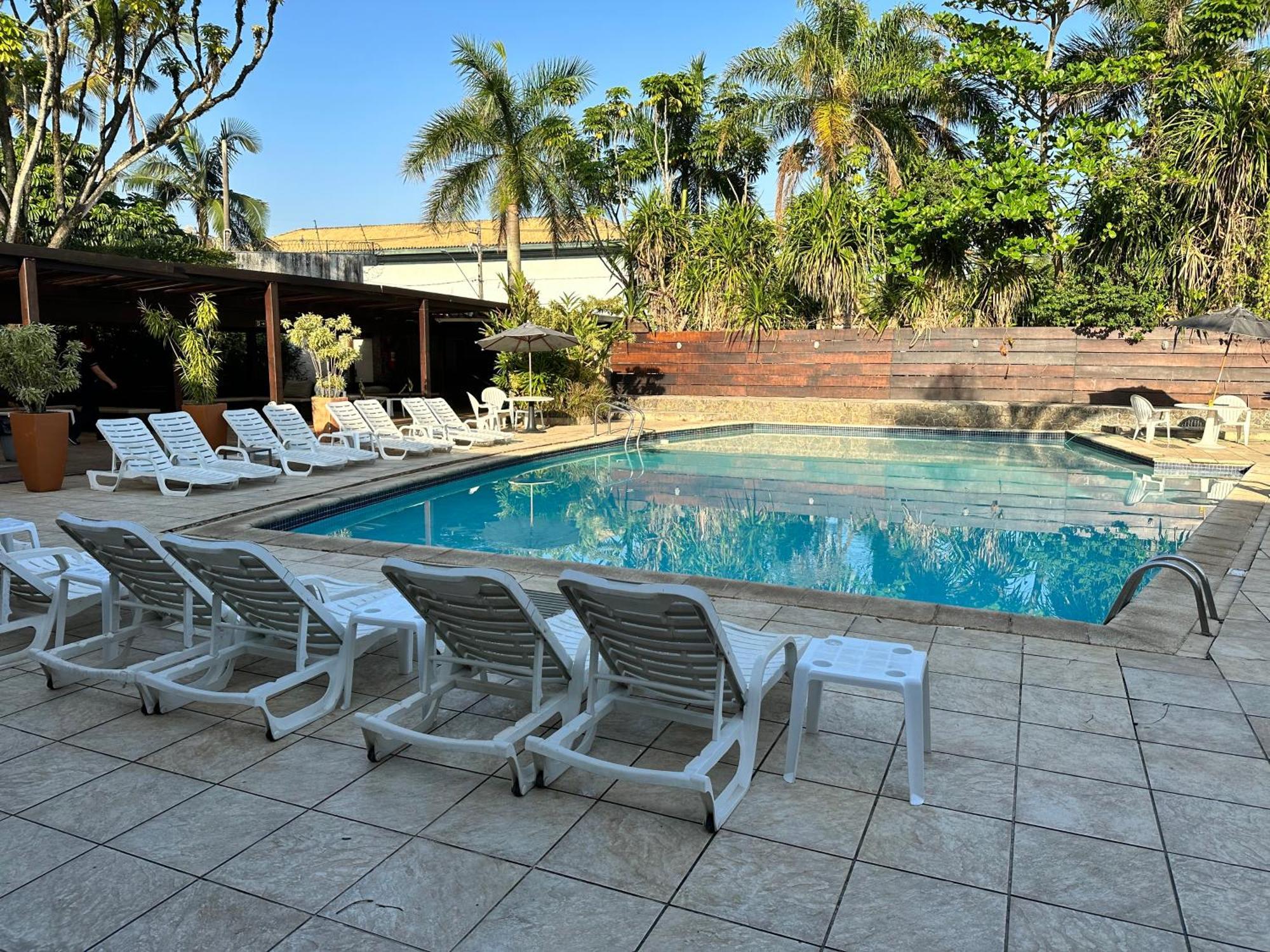 Apart Hotel Delphin Guaruja, Guaruja