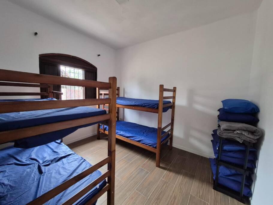 Casa A 2 Quadras Da Praia Com Churrasqueira - Praia Grande (Santos) — Photos 1
