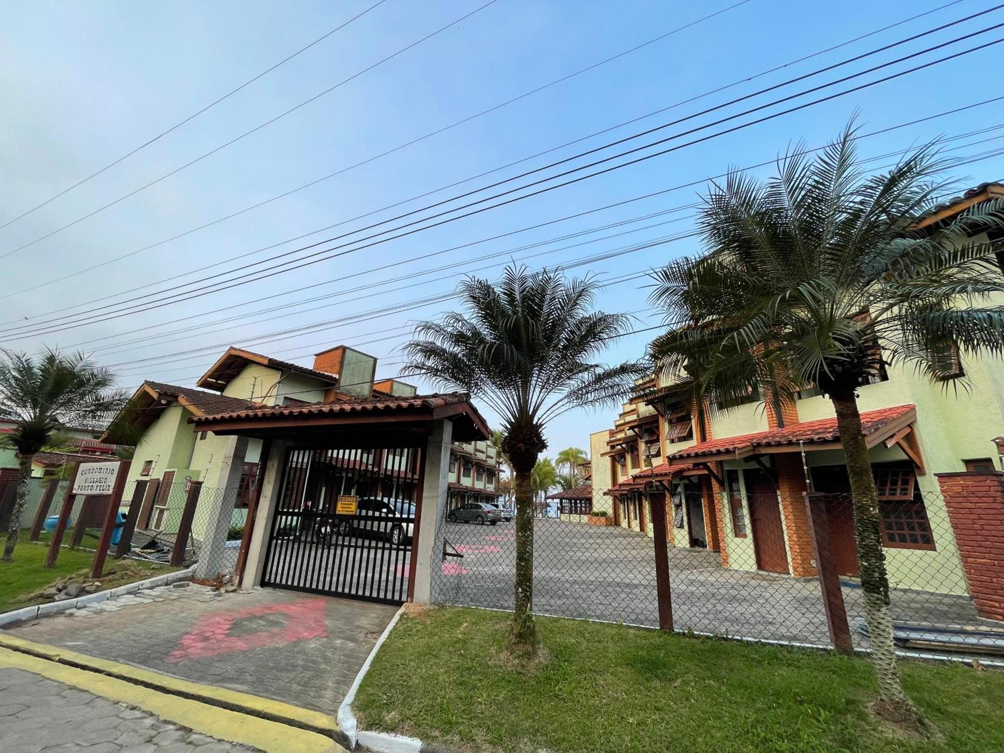 Pe Na Areia Praia Das Toninhas Com Vista Pro Mar — Fotos 1