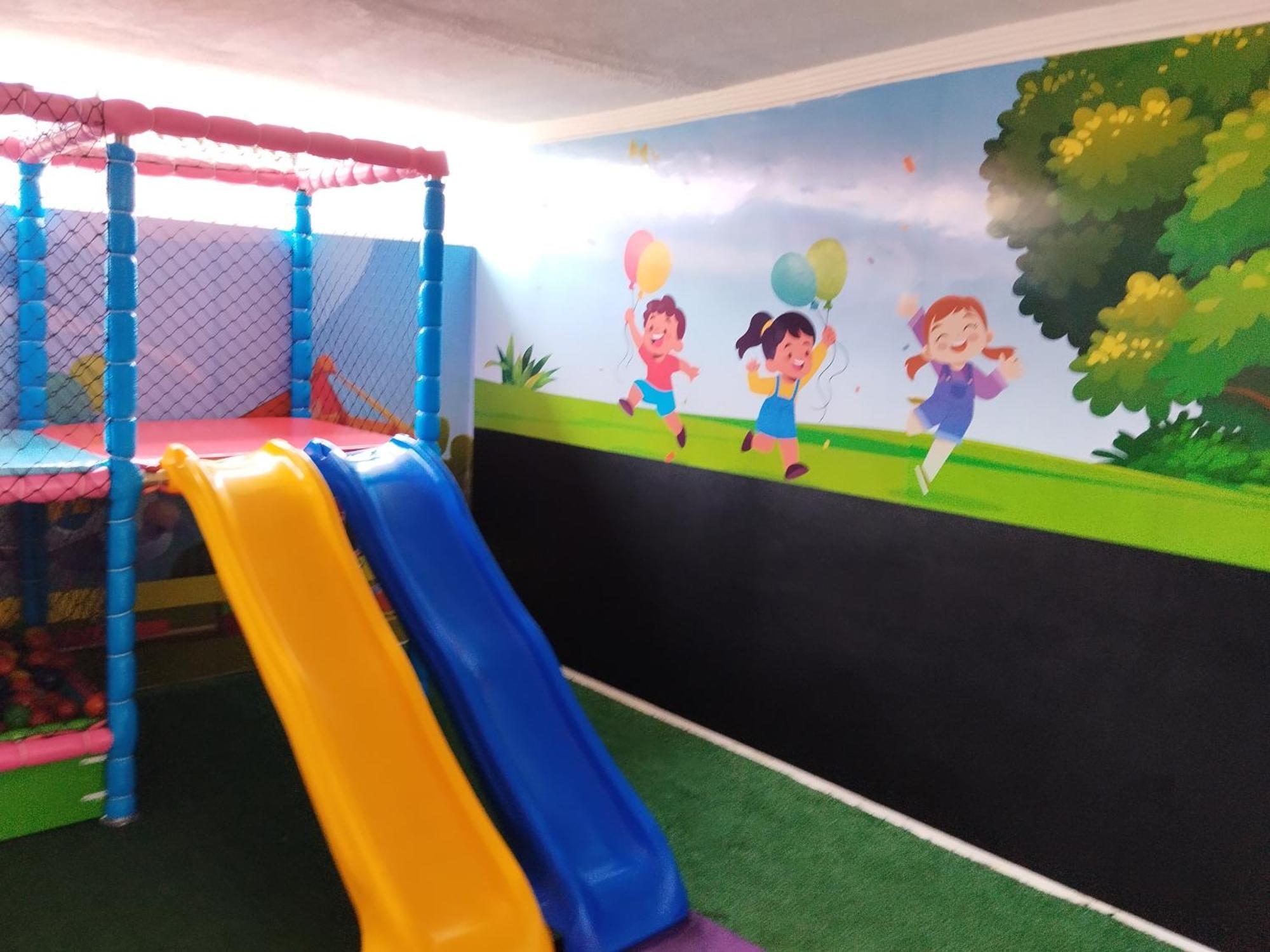 Ape Temporada Praia Grande Sp Completo Com Piscina, Churrasqueira, Estacionamento — Photos 1