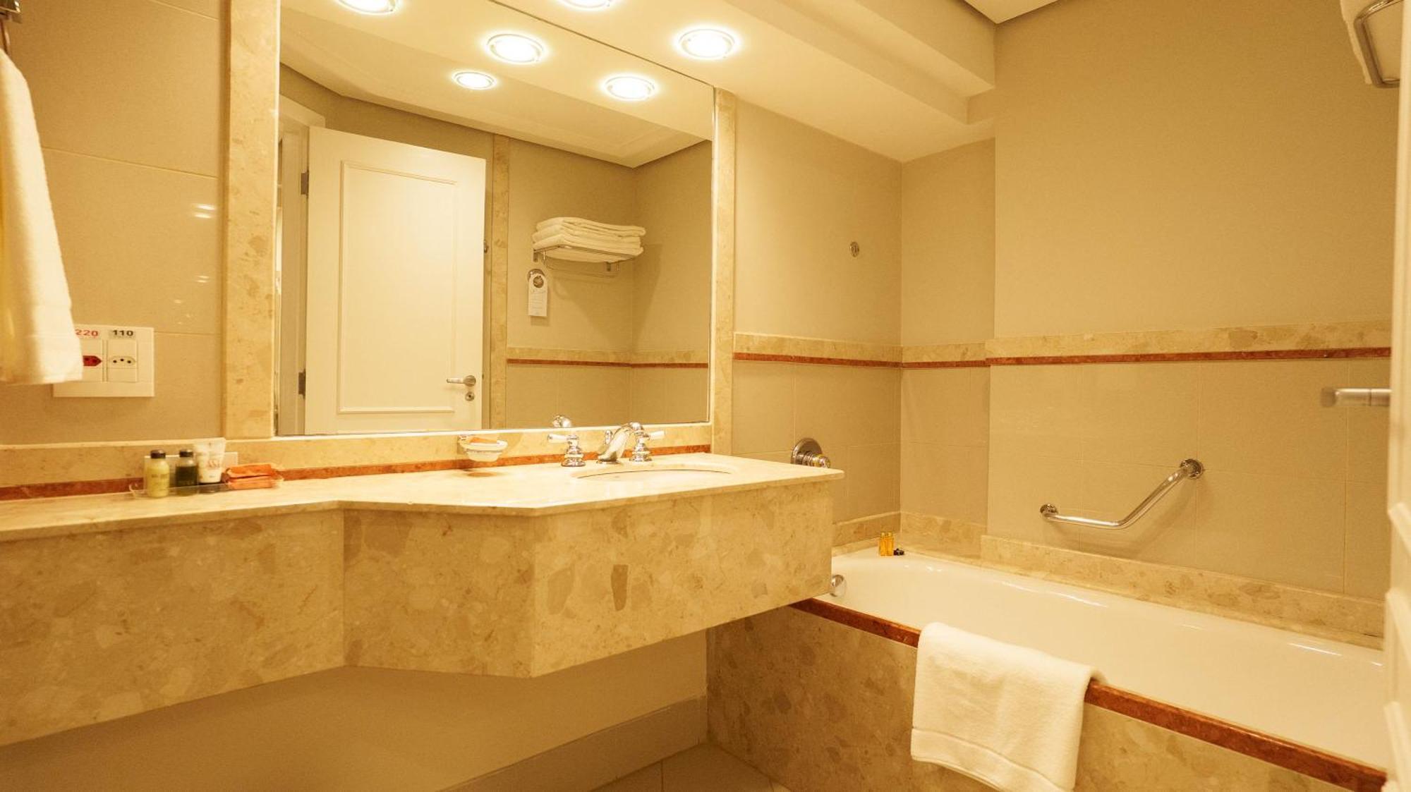 Royal Palm Plaza Resort — Photos 3
