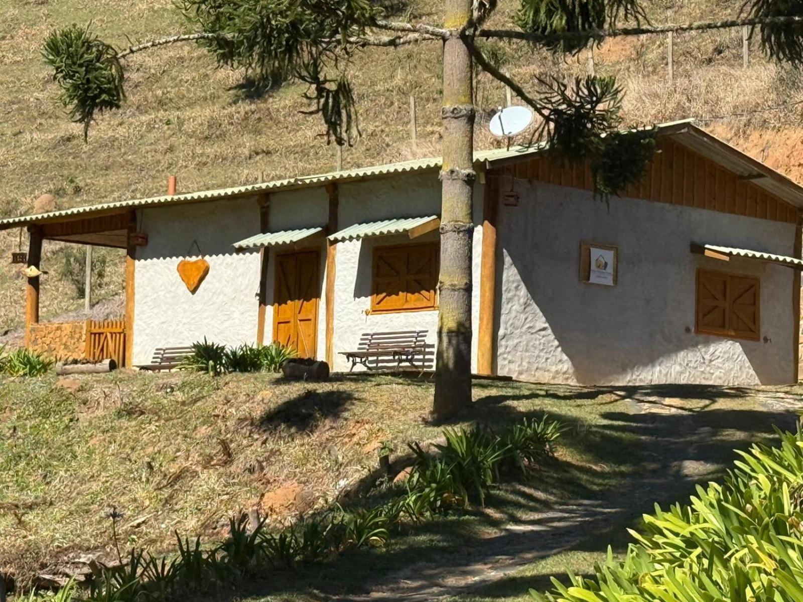 Chale Seriema 04 Sitio Passaropreto - Cunha, Cunha