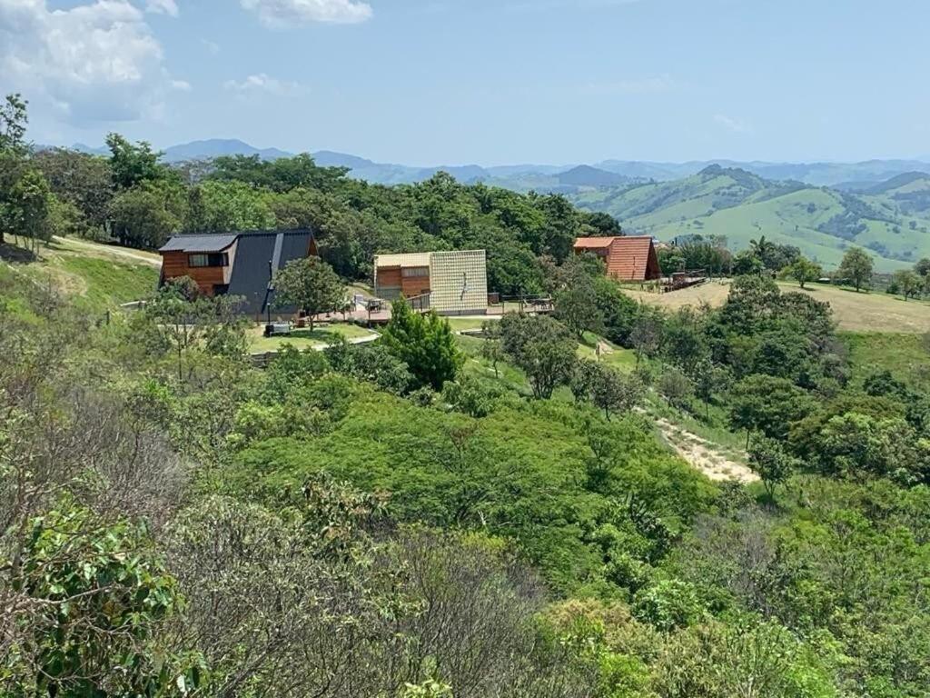 Cabanas Do Alto Villa - Cunha — Photos 1