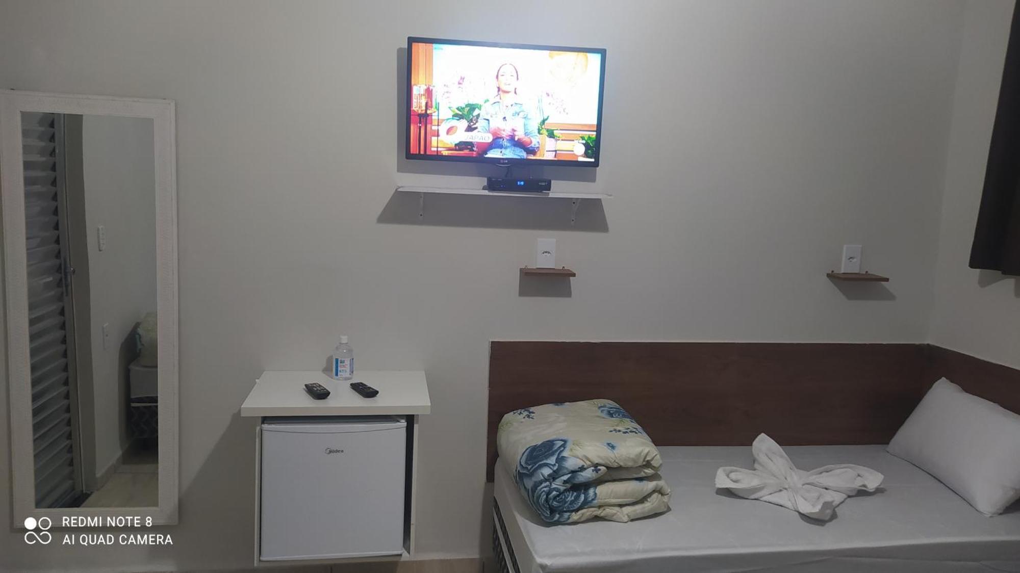 Pousada Quarto Completo Ar,Wi Fi E Garagem Gratuita — Fotos 1